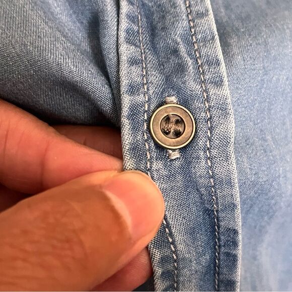 Jane & Delancey Collarless Blue Denim Roll Tab Sleeve Button Front Shirt Size 2X - Picture 6 of 10